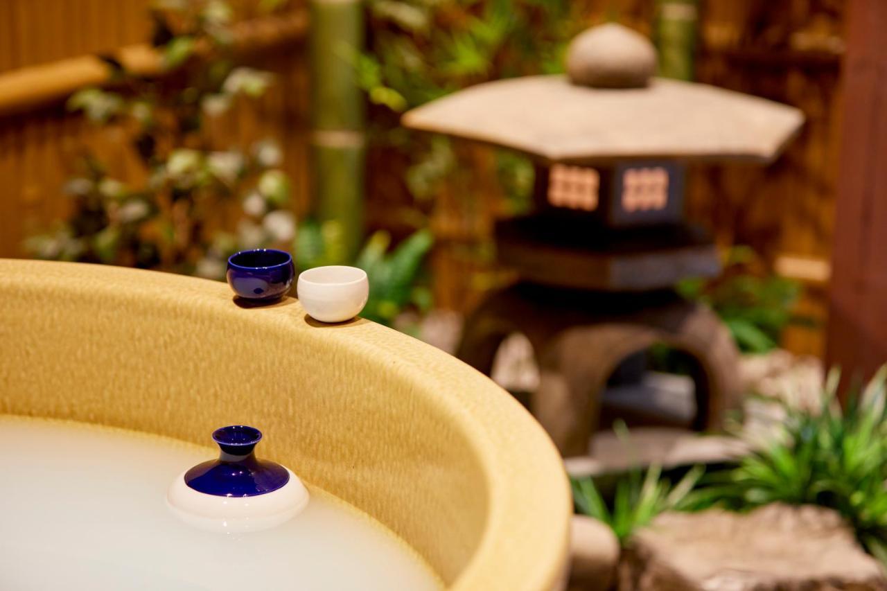 Villa 古今 天下茶屋 With A Private Parking Lot And A Half Open-Air Bath And Direct To Kix à Ōsaka Extérieur photo
