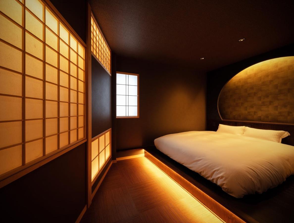 Villa 古今 天下茶屋 With A Private Parking Lot And A Half Open-Air Bath And Direct To Kix à Ōsaka Extérieur photo