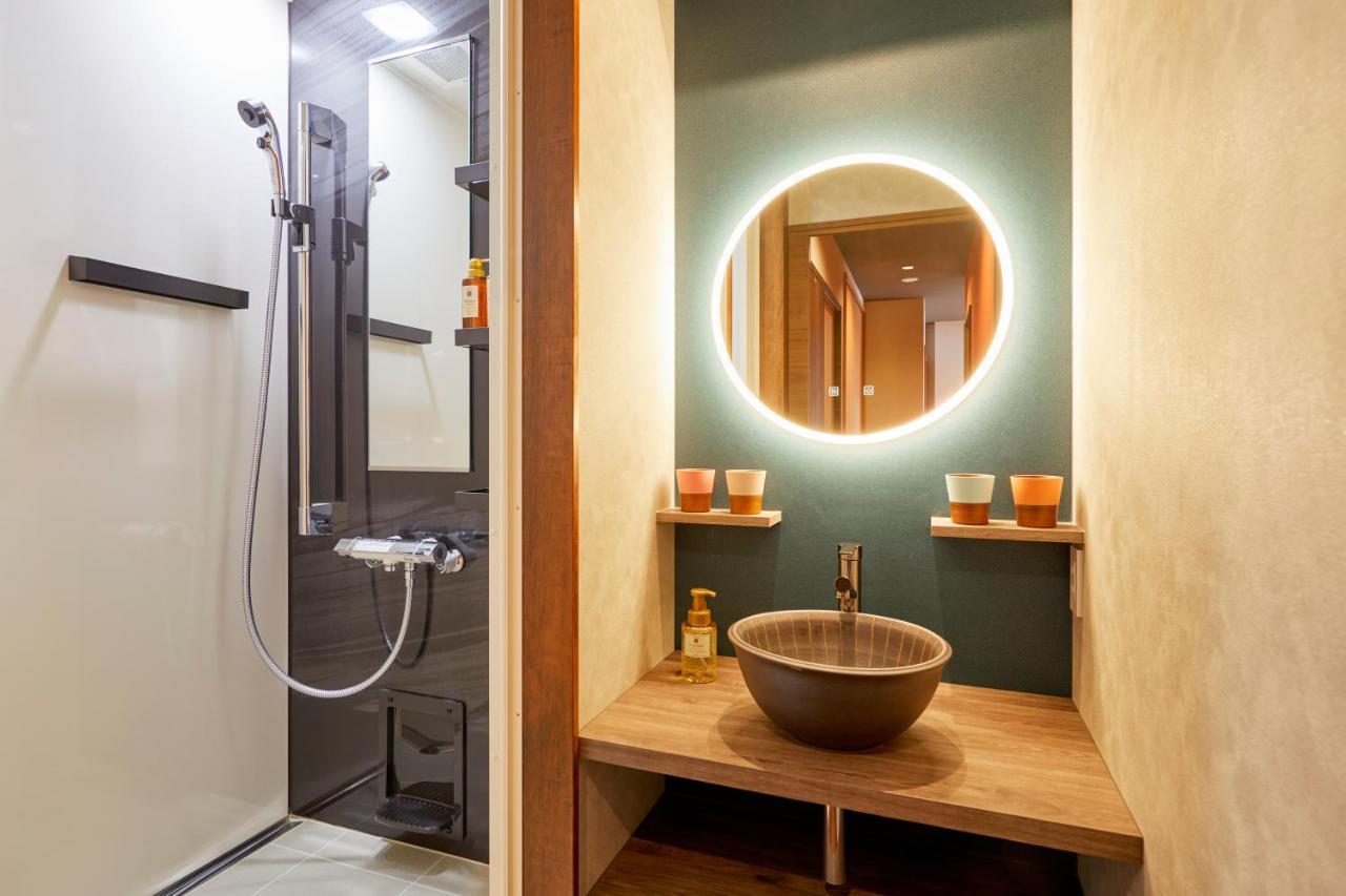 Villa 古今 天下茶屋 With A Private Parking Lot And A Half Open-Air Bath And Direct To Kix à Ōsaka Extérieur photo